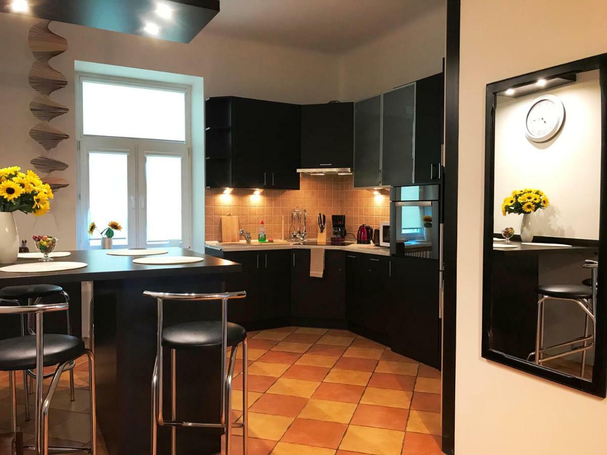 Ferienwohnung Apartament "Cleopatra 5" Przy Rynku Z Parkingiem, Faktury Vat Kielce Exterior foto