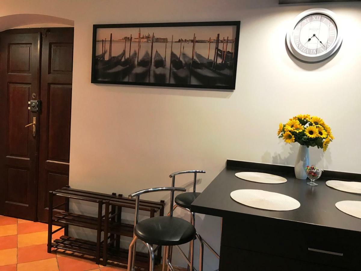 Ferienwohnung Apartament "Cleopatra 5" Przy Rynku Z Parkingiem, Faktury Vat Kielce Exterior foto